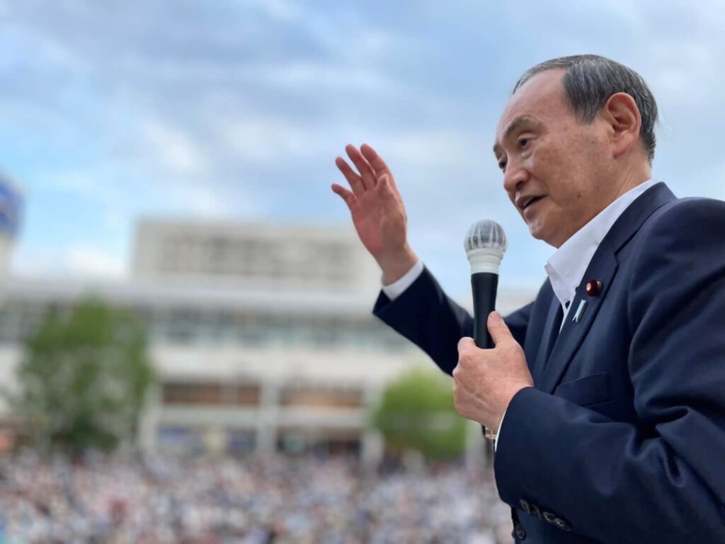 桜木町駅前にて街頭演説会