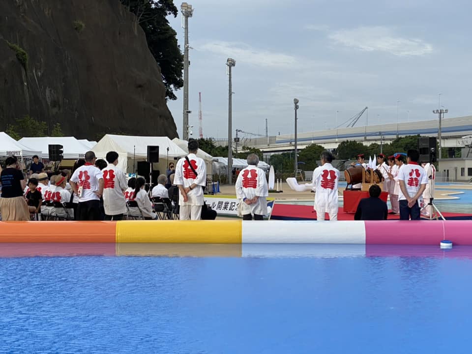 【本牧市民プール】多目的更衣室も！