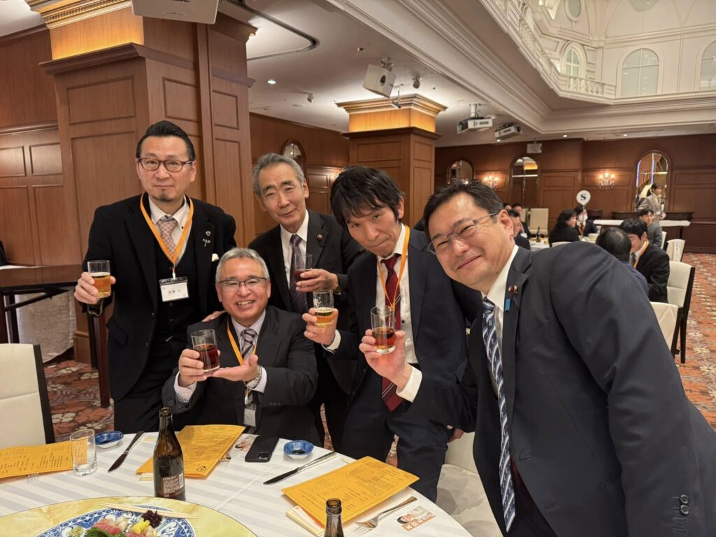 新年賀詞交歓会へ