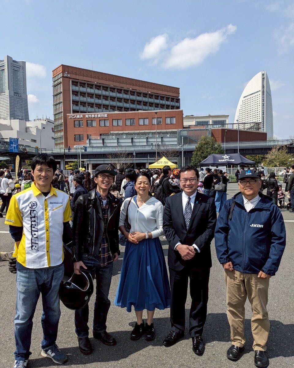 みなとみらいでストライダー