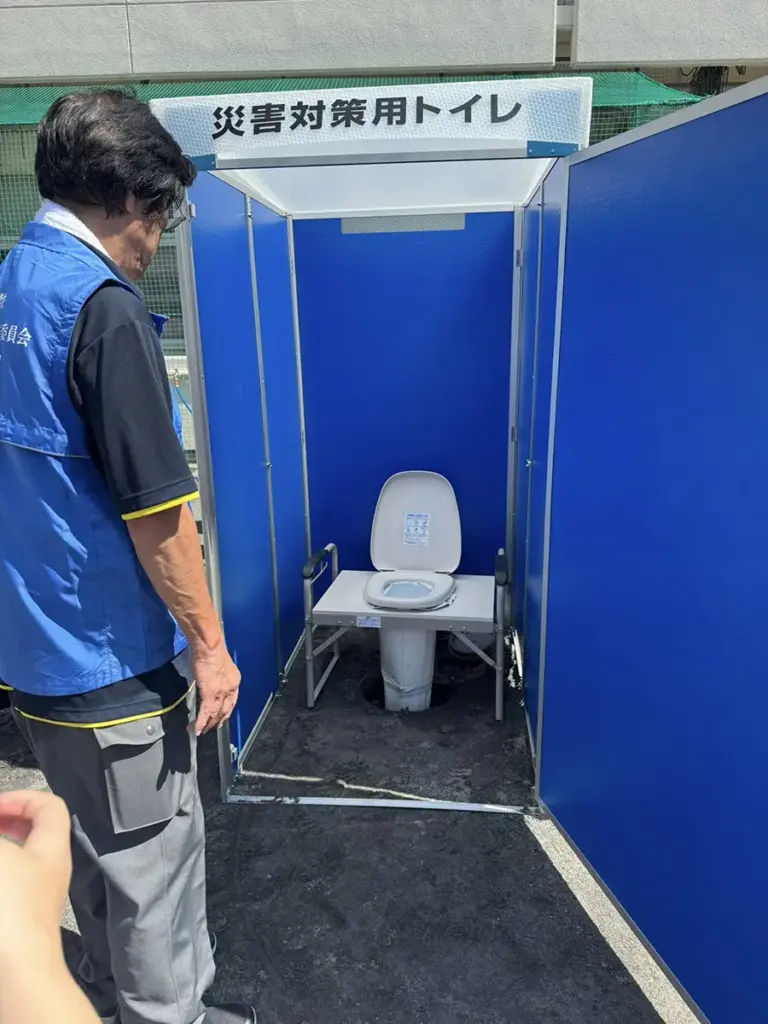 いち早く仮設トイレ設置
